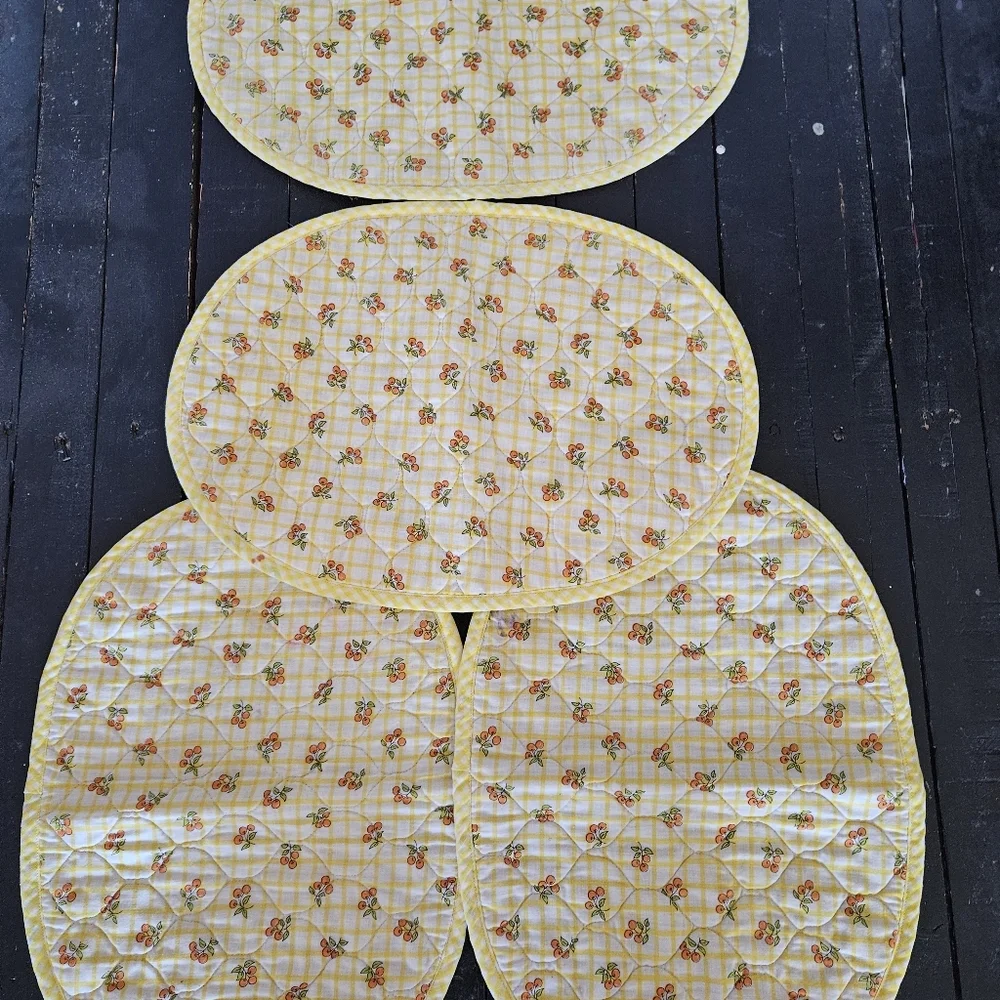 Vintage Placemats Set of 4 Yellow Gingham Plaid Orange Fruit Print Oval